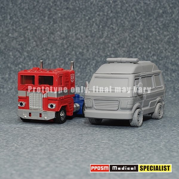 PP05M Medical Specialist   Transformers Ratchet  (13 of 21)